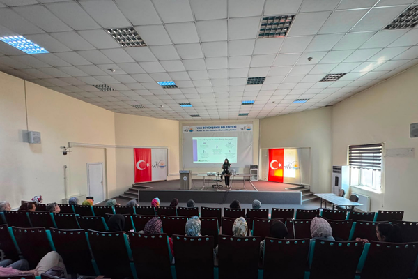 Van Büyükşehir Belediyesi personeline tütün bağımlılığı semineri