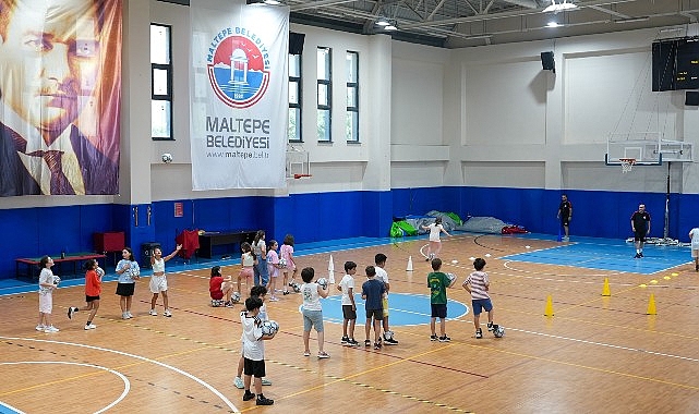 Yaz Okulu'nda futsal ve masa tenisi dersleri başladı