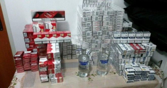 Yolcu Otobüsündeki Valizde Bin 130 Paket Kaçak Sigara Ele Geçirildi