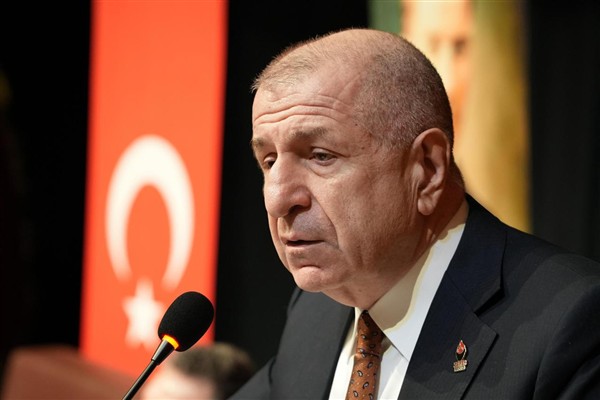 Zafer Partisi Genel Başkanı Özdağ, İzmir’de esnaf ve vatandaşlarla bir araya geldi Zafer Partisi Genel Başkanı Özdağ, İzmir’de esnaf ve vatandaşlarla bir araya geldi