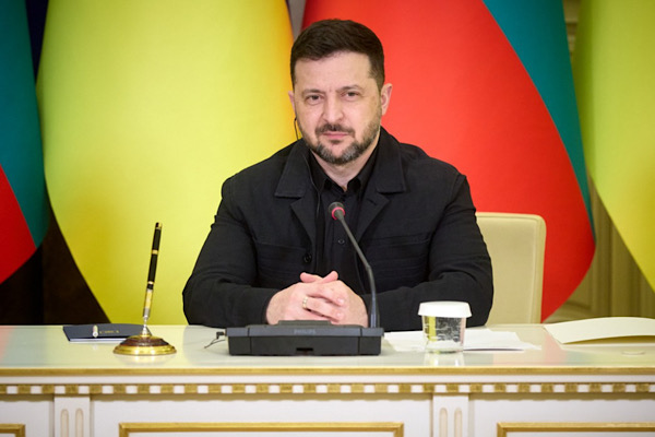 Zelenski, Ukrayna kahramanlarına altın yıldız nişanı verdi