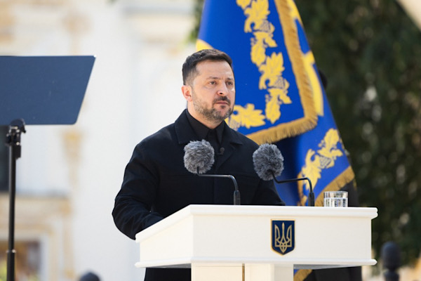 Zelenski: Ukrayna sanatının güçlü bir sese dönüşeceğine inanıyorum
