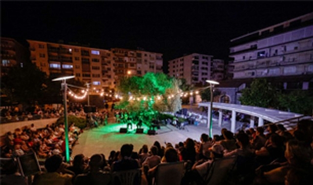 Zeytin ağacının altında “Gece Makamı" ezgileri