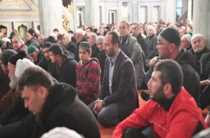 Ünyeliler Mevlid Kandili'nde Camileri Doldurdu