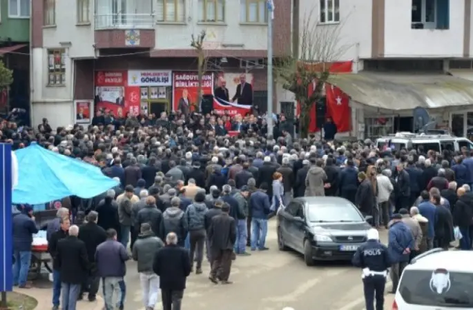 MHP'li Enginyurt: "Kafalarına Balyoz Gibi Patlarız"