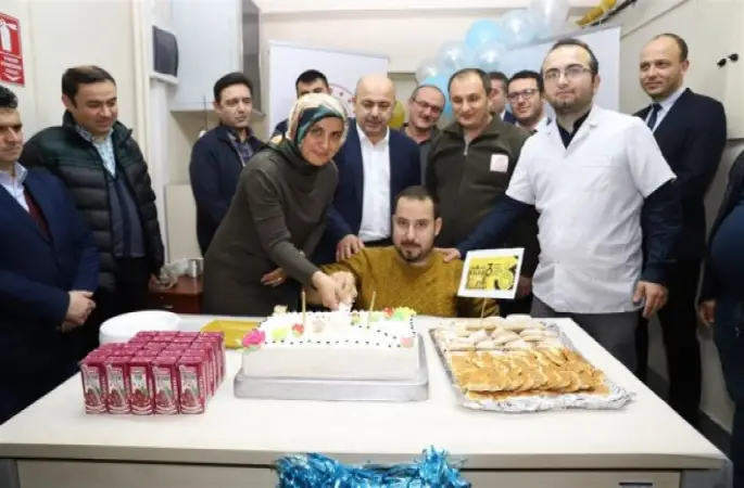 Mesai Arkadaşları İle Kutlama