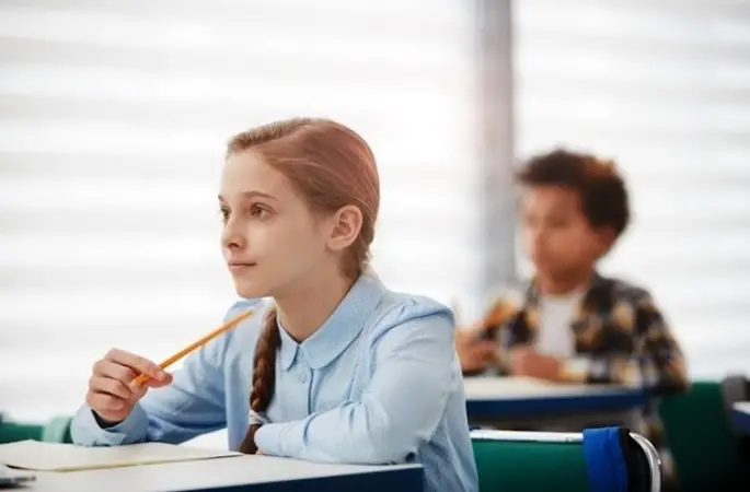 12. sınıf öğrencilerinde devam zorunluluğu kalktı