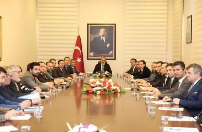 Vali Yavuz, Mobilya ve Orman Ürünleri Sektörü Temsilcileriyle Bir Araya Geldi