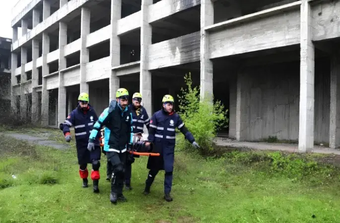 245 Görevli ile UMKE Tatbikatı Nefes Kesti
