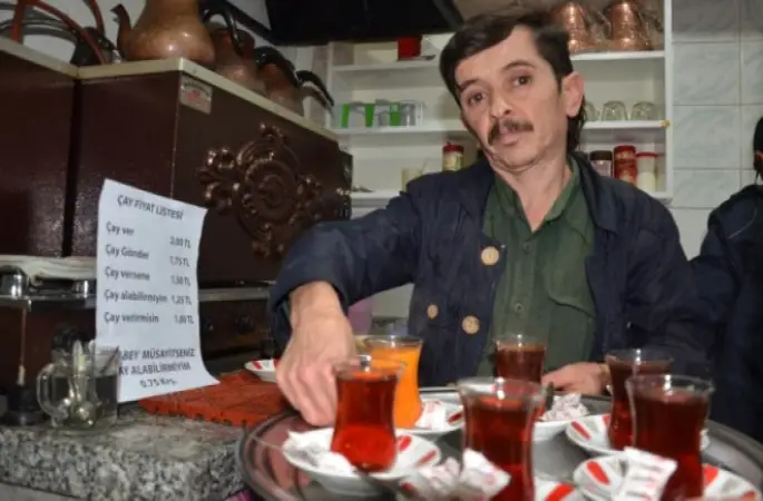 Nazik Konuş, Çayı Ucuza İç