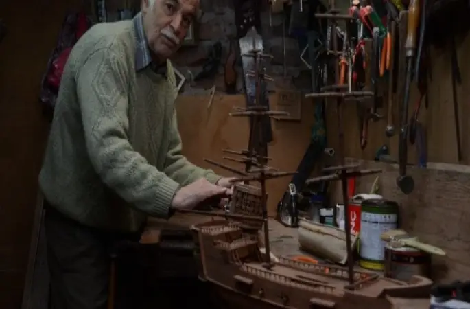 Hayali, Ertuğrul Fıkrateyni ve Titanic'in Maketini Yapmak