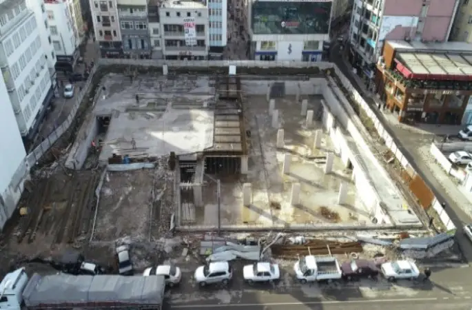 Fatsa Cumhuriyet Meydanı'nda Çalışmalar Hızlandı