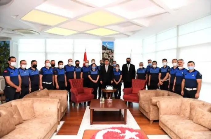 Altınordu Belediye Başkanı Aşkın Tören, Zabıta Haftasını personeller ile bir araya gelerek kutladı.