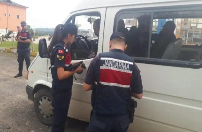 12 Sürücüye Sigara Cezası