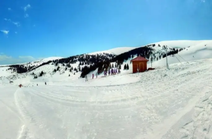 2 Bin Rakımlı Yaylada Kayak Merkezi