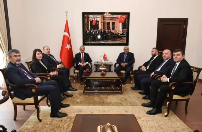 AK Parti adaylarından protokol ziyaretleri