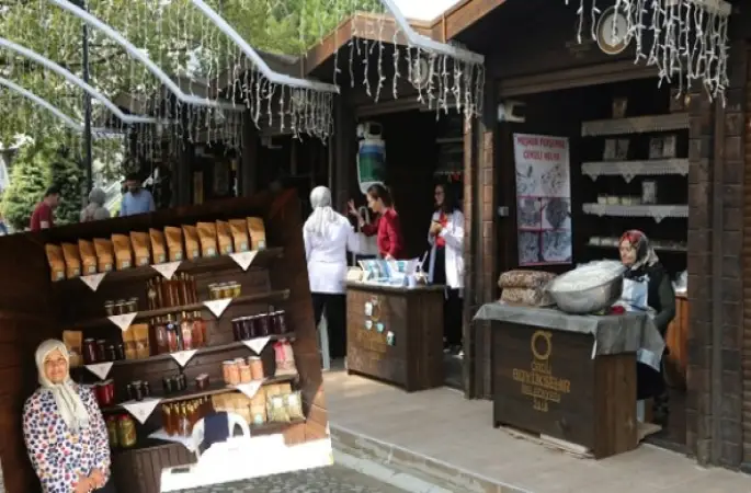 Yöresel Pazarda Satışlar Başladı