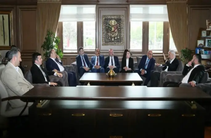 AK Parti 6’da 6’ya inanıyor