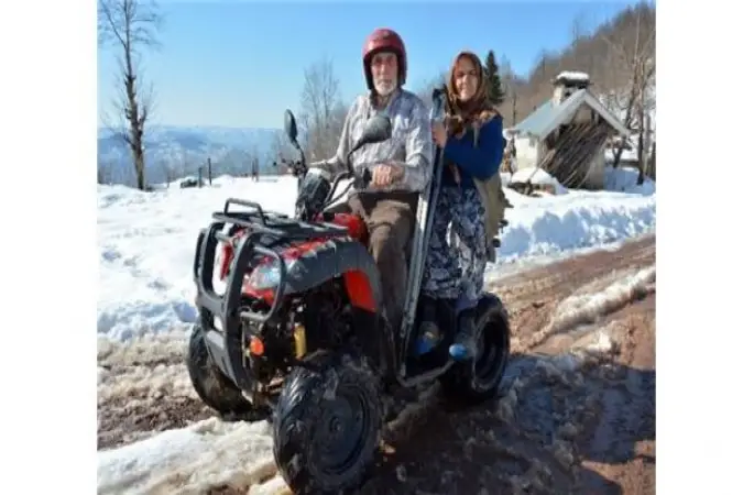 85’LİK DEDE VE NİNENİN ATV TUTKUSU