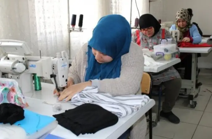 Hem Meslek Öğreniyorlar Hem Para Kazanıyorlar