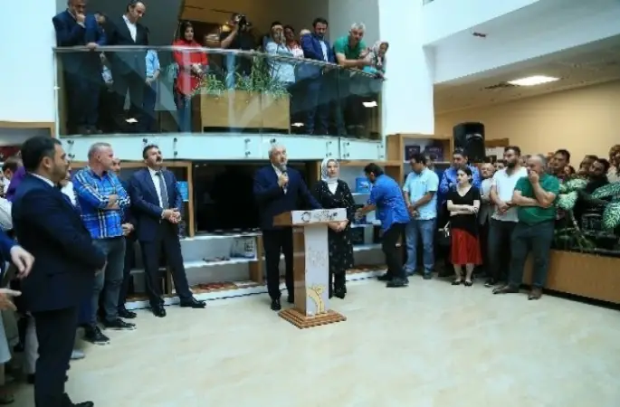 Enver Yılmaz Büyükşehir Belediye personeli ile vedalaştı