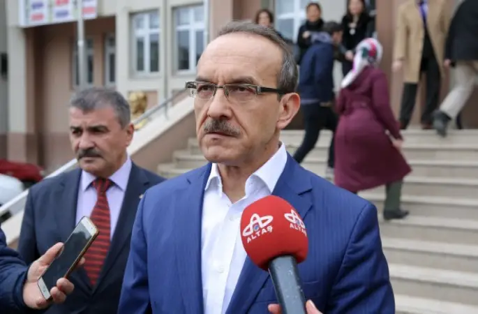 Vali Yavuz, Vatandaşlık Görevini Yerine Getirdi