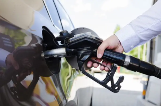 Benzin Fiyatlarına İndirim !