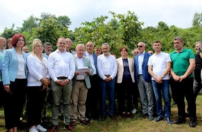 'Poz Vermeyin Fiyat Verin'