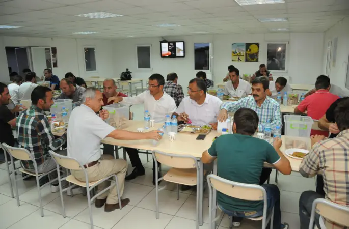 İşçilerle Birlikte İftar Açmaktan Çok Mutlu Oldum