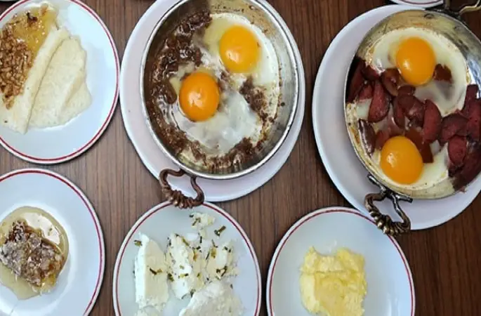 Tereyağı, yumurta ve kırmızı eti eksik etmeyin