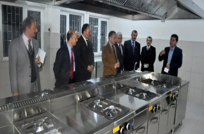 Aşçılık Programı Öğrencileri  İşi Mutfağında Öğrenecekler