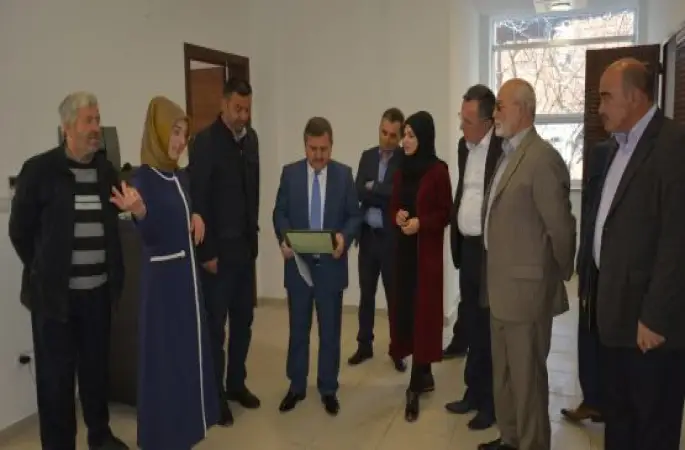 Başkan Anlayan  Gençlik Merkezi  ni İnceledi