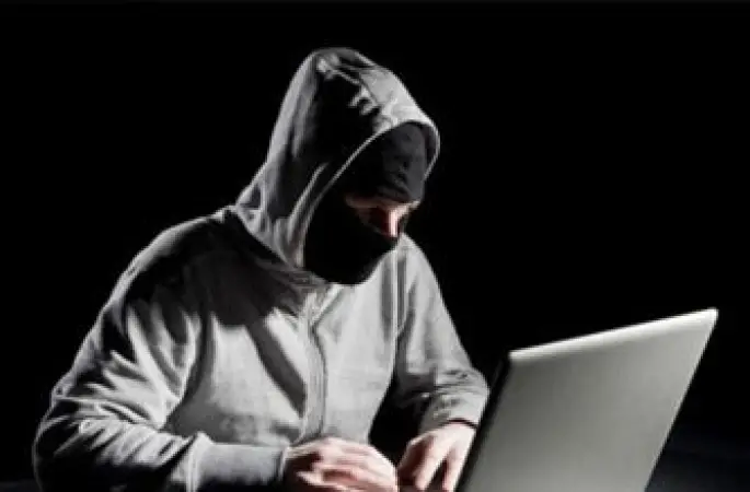 Başkasının Facebook hesabına girerken iki kere düşünün!