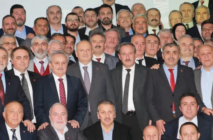 AK Parti'nin Ordu'da ilçe adayları yemekte buluştu