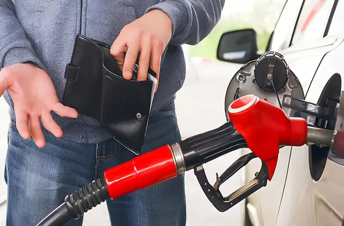 Akaryakıtın Ateşi Sönmüyor! Motorinden Sonra Benzine de Büyük Zam