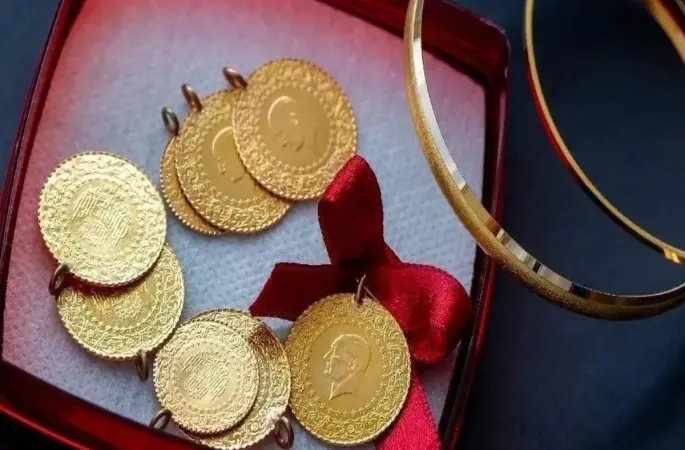 Altın fiyatlarında rekor yükseliş altın rekor tazeledi