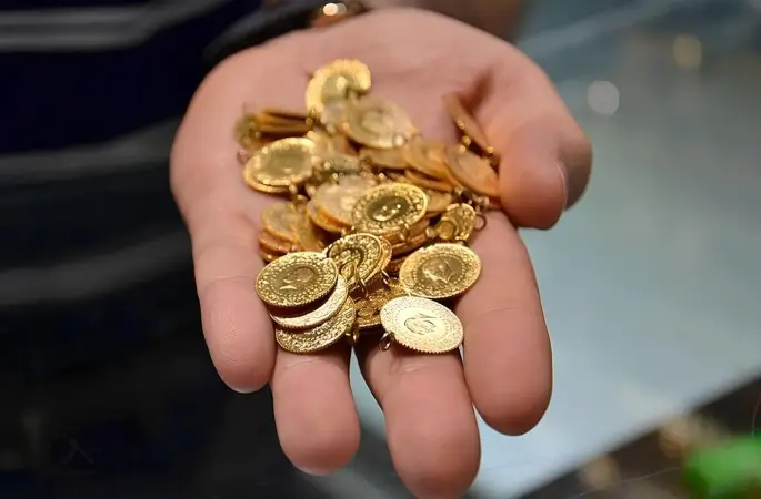Altın rekor kırıyor! İşte çeyrek altın, gram altın, cumhuriyet altını fiyatlarında son durum!
