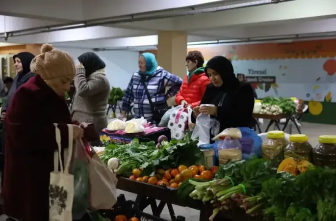 Altınordu Kadın Üretici Pazarı’yla Konforlu Alışveriş Yerel Üreticilerin Pazar Çilesine Çözüm