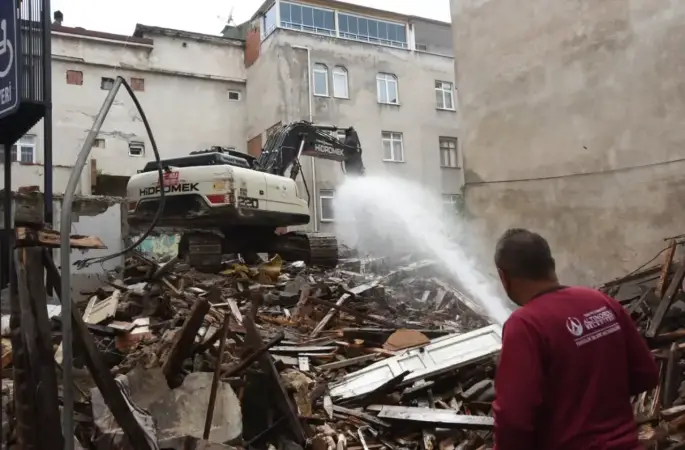 Altınordu’da Metruk Yapılar Bir Bir Ortadan Kaldırılıyor