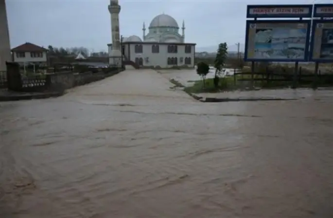Ordu'da 104 Konut ve İş Yerini Su Bastı, Dereler Doldu Taştı