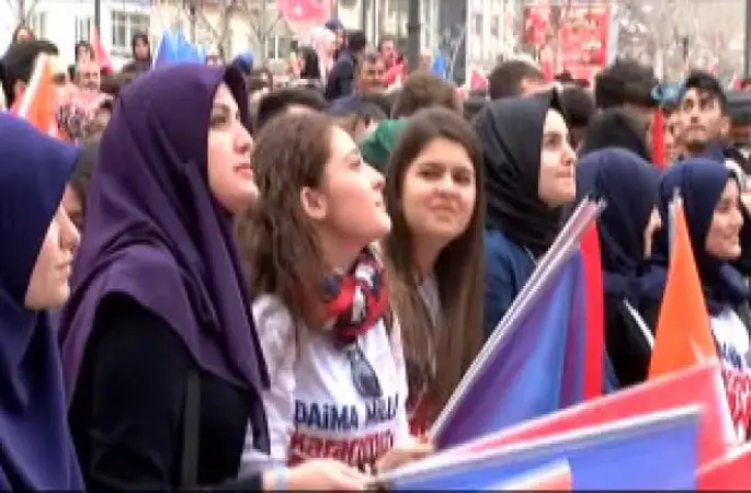 Bakan Kılıç, "Ak Parti Göreve Geldiğinde 'Ordu Göreve' Yazılı Pankartlarla Sokakta Yürüdüler"