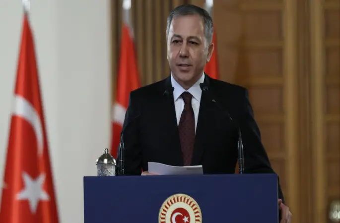 Bakan Yerlikaya Açıkladı: Taksim Meydanı'nda Gösteri Yapılmasına İzin Verilmeyecek