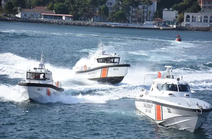 Balıkçı teknesini taciz eden Yunanistan Sahil Güvenlik unsuru bölgeden uzaklaştırıldı