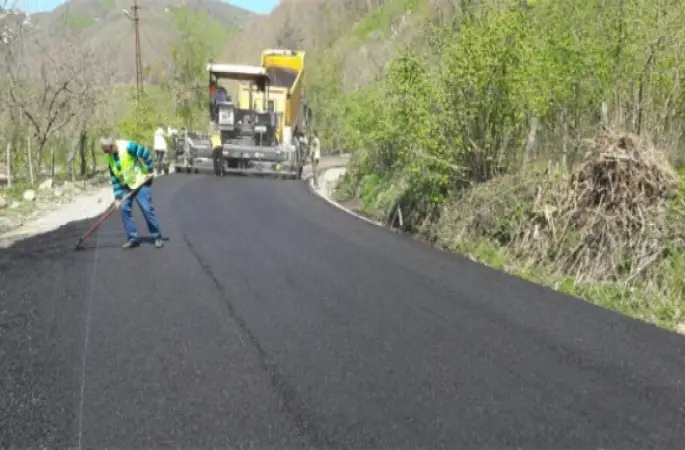 Büyükşehir Belediyesi Asfalt Ekipleri Her Yerde