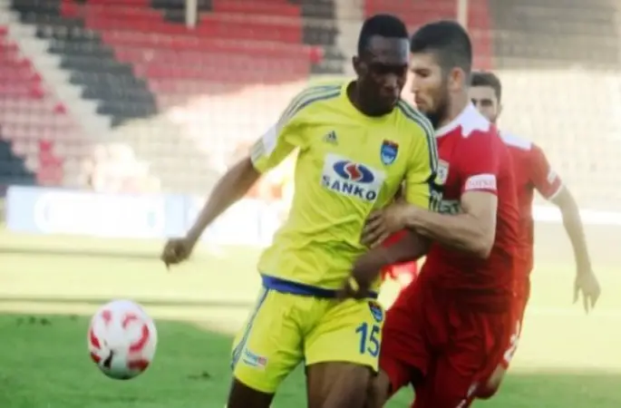 Büyükşehir Gaziantepspor İlk Yarıda Taraftarlarını Üzdü