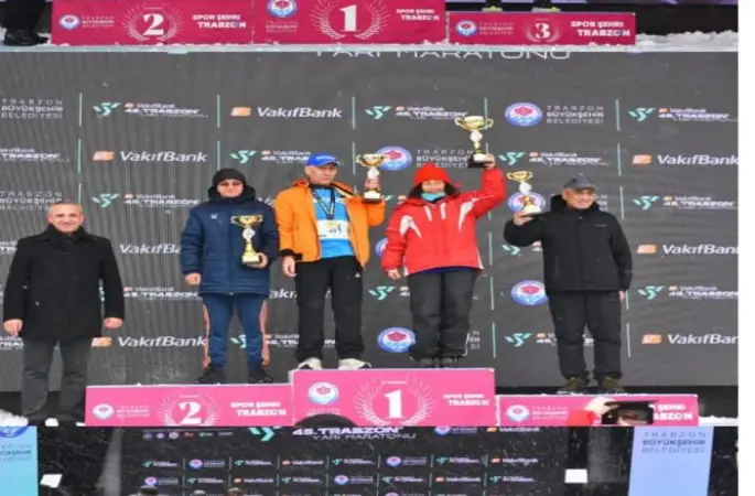 ÇAYCUMA ATLETİZM SPOR KULÜBÜ, TRABZON YARI MARATONU’NDA ZAFERE KOŞTU