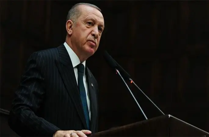 Cumhurbaşkanı Erdoğan masasındaki son anketin sonuçlarını paylaştı