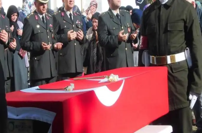 Kıbrıs Gazisi Askeri Törenle Son Yolculuğuna Uğurladı