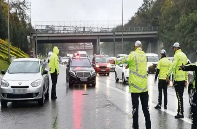 Başkan Tepe Çakarlar Söktürdü