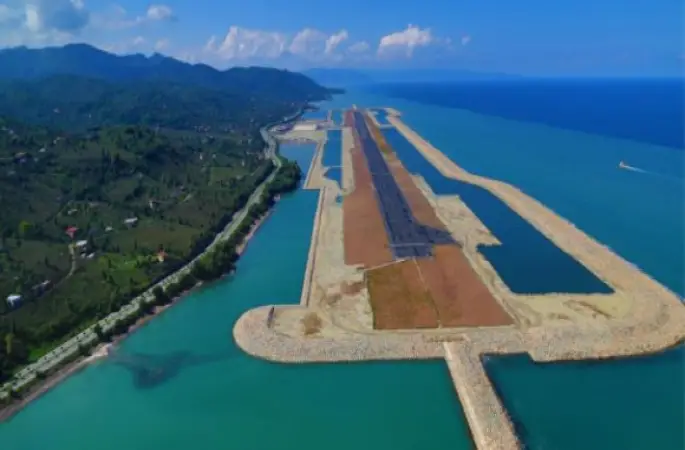 Denizdeki İlk Havalimanında Yolcu Sayısı 200 Bini Geçti